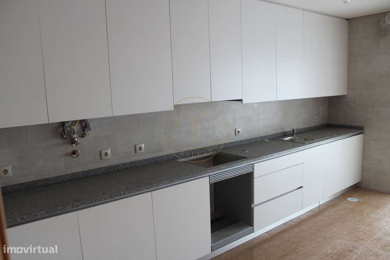 Apartamento T3 Parada de Cima-9