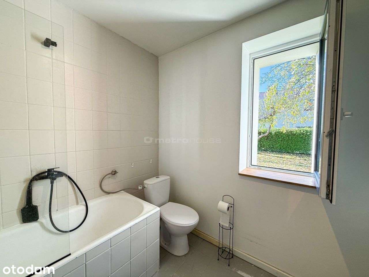 Sprzedam dom w Debrznie z fotowoltaiką i ogrodem.-8