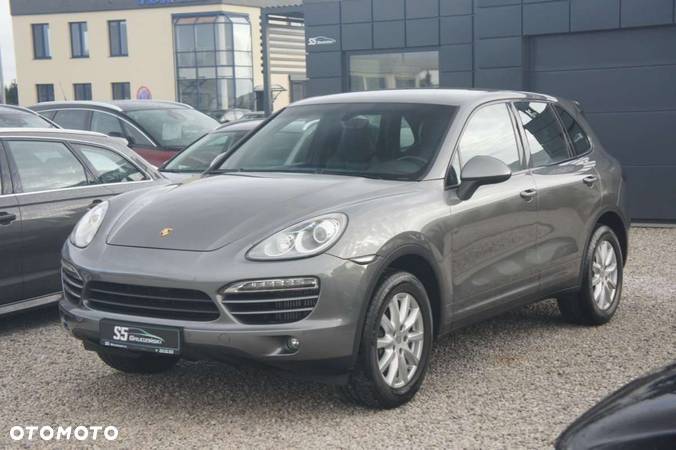 Porsche Cayenne - 4