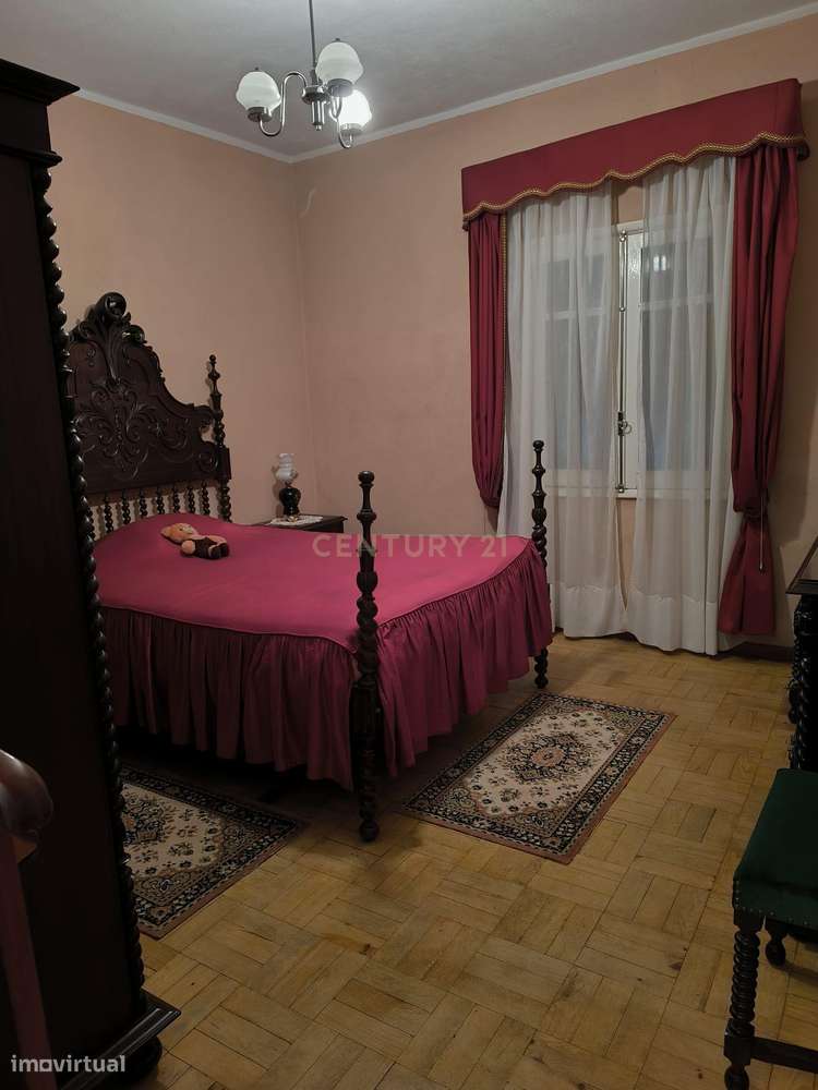 Espetacular Moradia em Quintela de Lampaças, Bragança - Grande imagem: 3/6