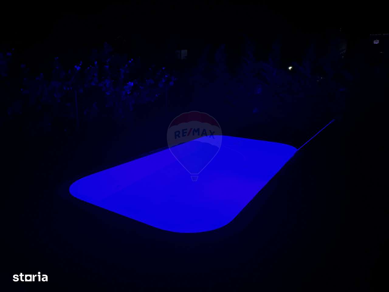 Casă / Vilă 5 camere,piscina Cart.Orizont 2 zona Metropolitana Oradea-12