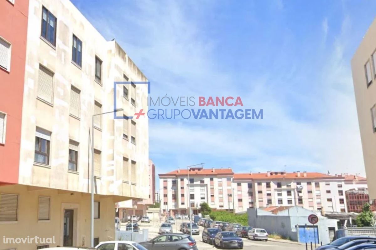 Apartamento T2 - Mem Martins - 79 m2