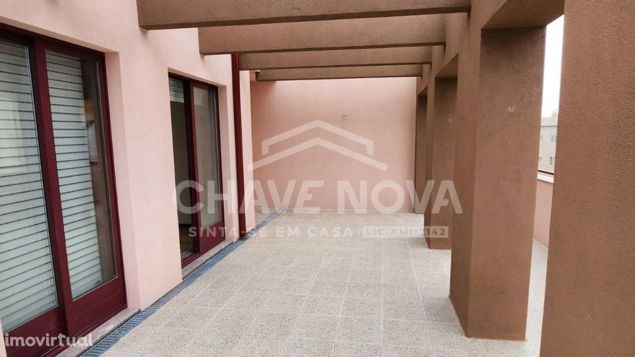 Apartamento T2 Terraço Varandas Garagem box 7 Piso V N Gaia