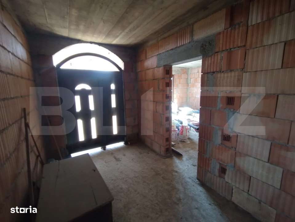 Casa la rosu,200mp,2 nivele,500 mp teren imprejmuit,zona Sigmir - Imagine principală: 3/8