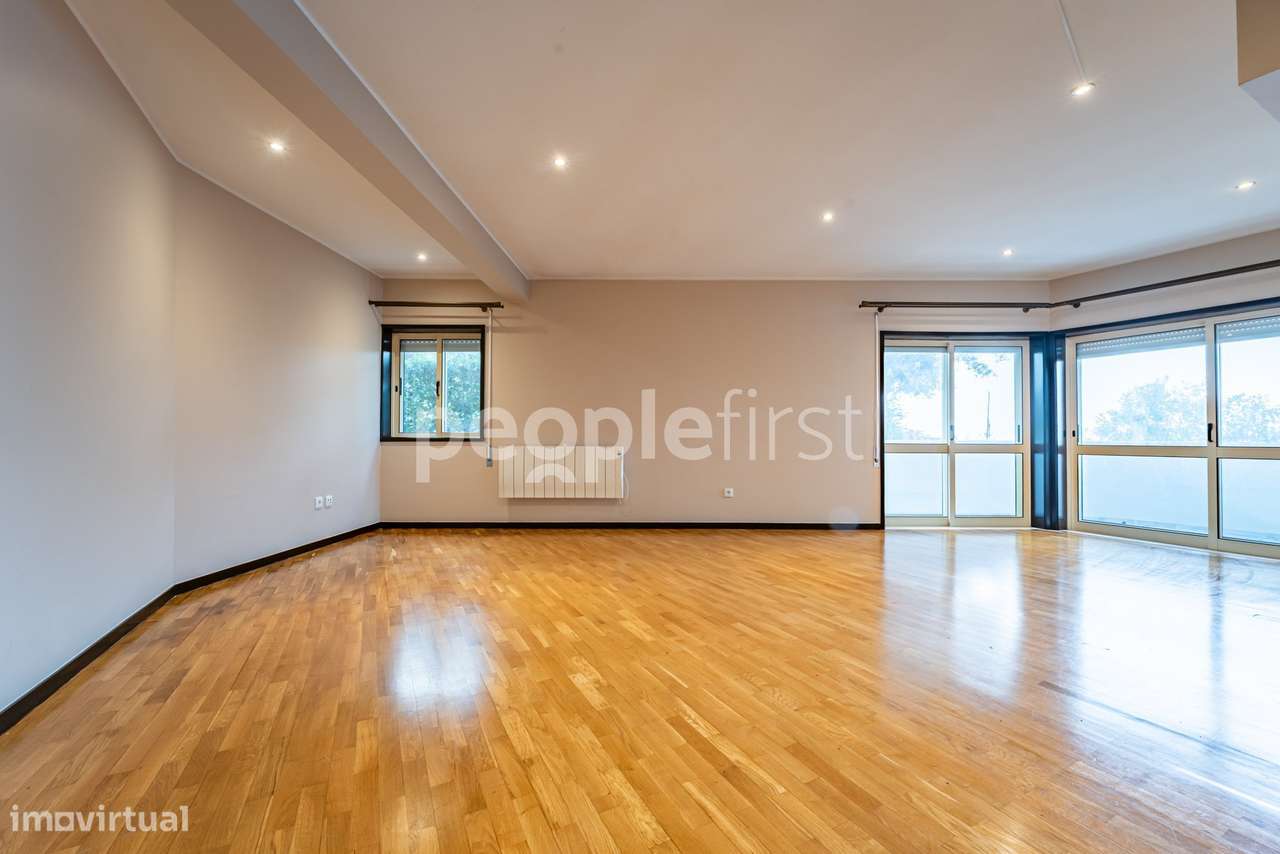 Apartamento T3 Remodelado com Terraço de 85m² – Rua de Murjães, Gon...-3