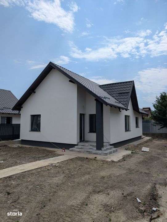 Casa 2025 Lilieci Rozelor (Apa, Canalizare, Gaz) terasa + beci - Imagine principală: 1/13