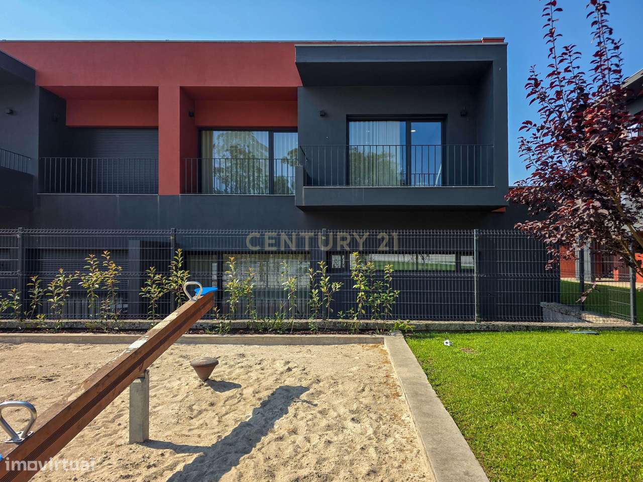 Moradia T3 Exclusiva em Condomínio Privado situada em Bitarães/Paredes-1