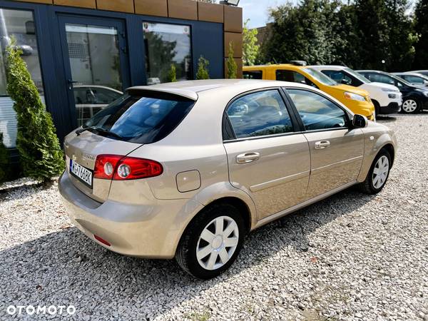 Chevrolet Lacetti - 4