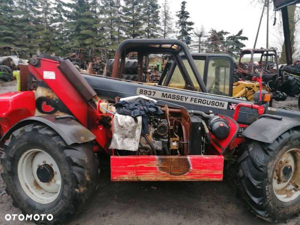 Siłownik poziomowania Massey Ferguson 8937 - 8