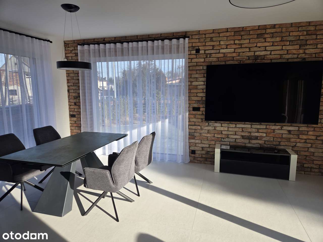 Grunwald - Gotowy, Umeblowany, Wysoki Standard Wykończenia, Garaż-1