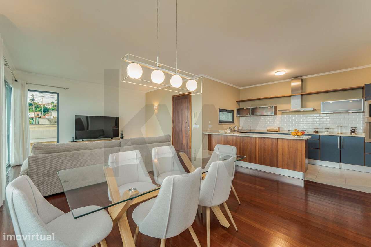 Moradia em São Roque com Vista Sobre a Baía do Funchal - Grande imagem: 4/60