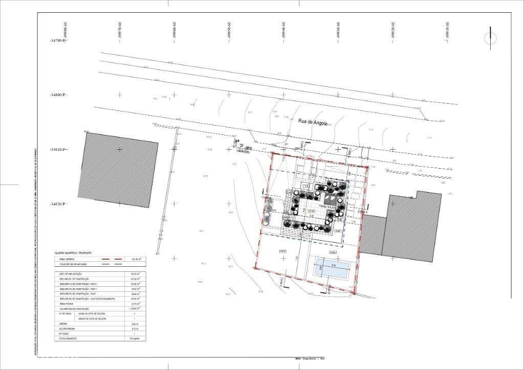 Moradia isolada de design contemporâneo nos Casais Mestre Mendo-15