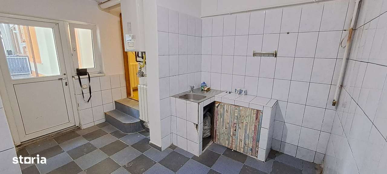 Dimitrie Cantemir, metrou Tineretului la 350 m, casa 2 camere + curte-10