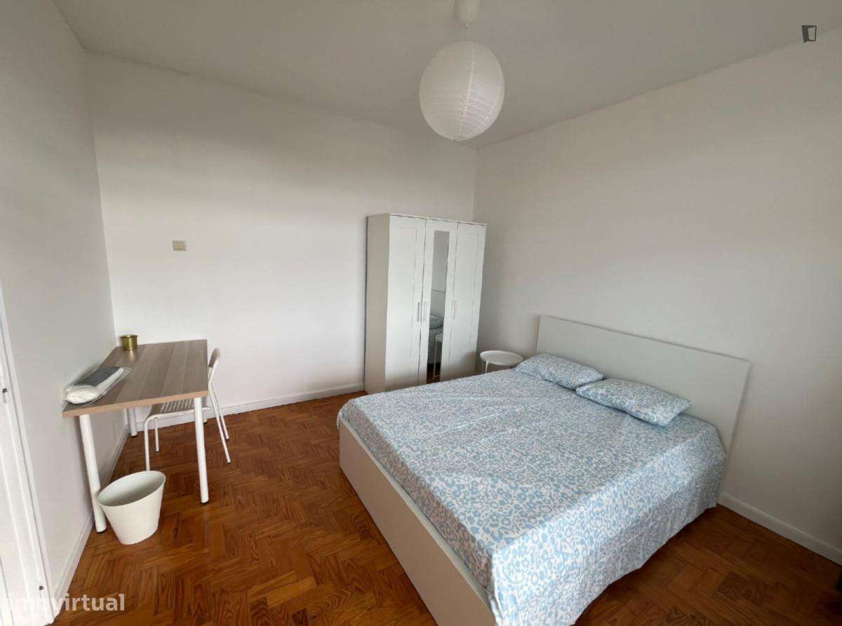 Apartamento com 4 quartos - localizado em Paranhos Porto - Grande imagem: 4/5