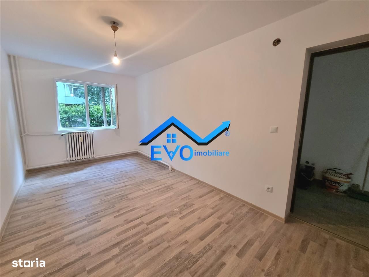 Apartament cu 3 camere, fara risc, geam la baie, Podu Ros