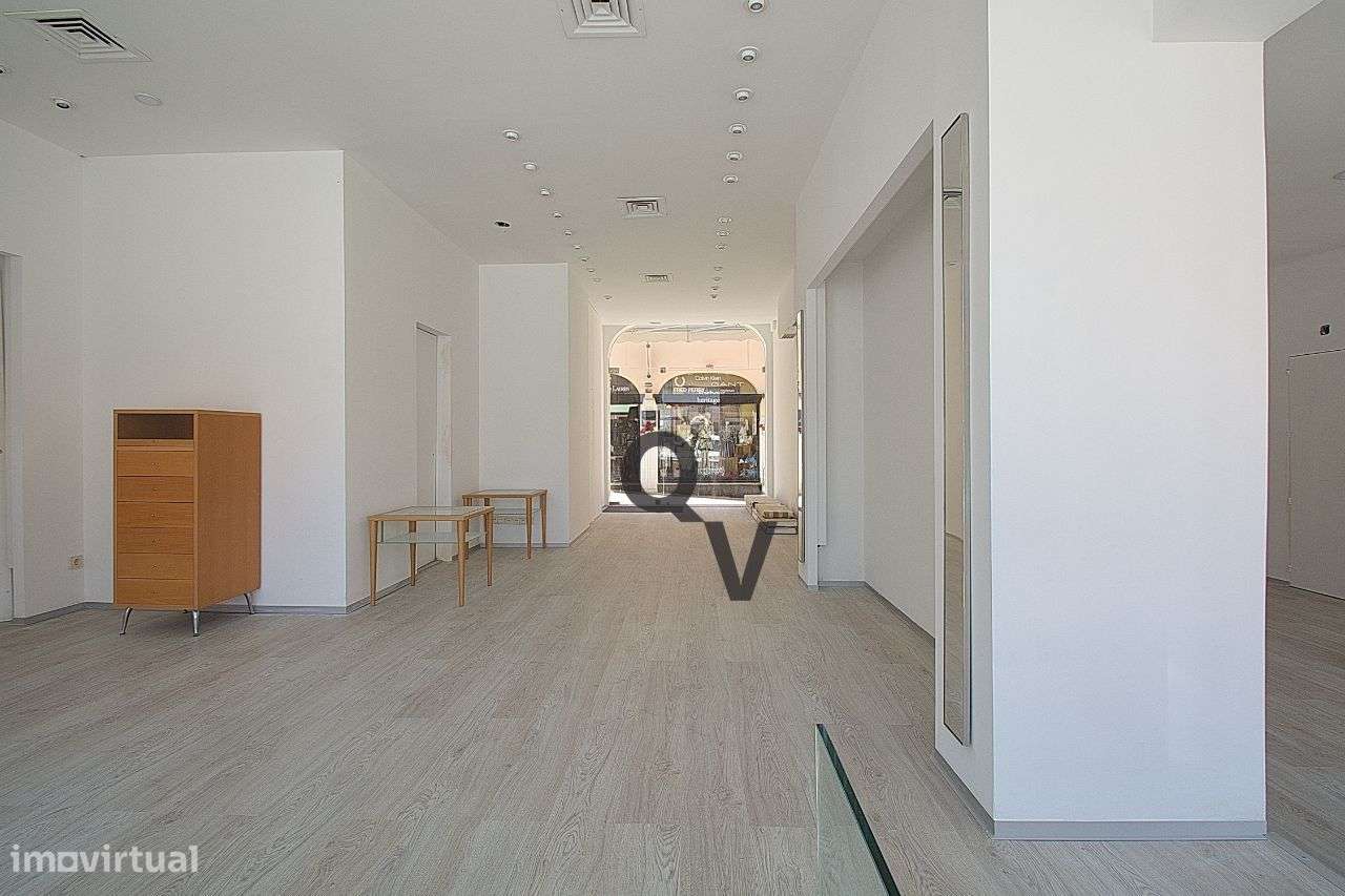 Loja sita na Marina de Vilamoura-7