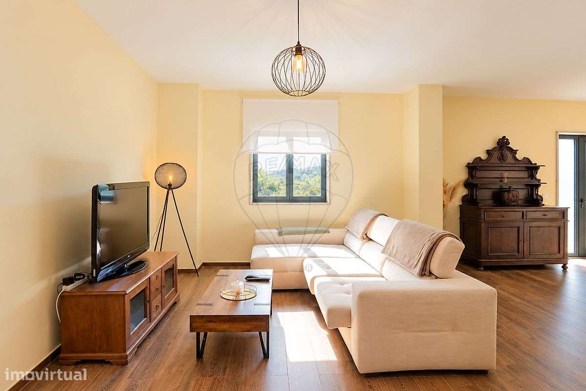 Moradia T4 para venda-4