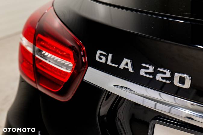 Mercedes-Benz GLA - 17