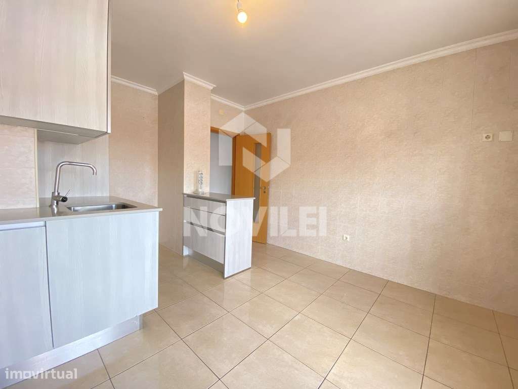 Apartamento T3 na Nova Leiria, centro da cidade de Leiria. - Grande imagem: 4/18