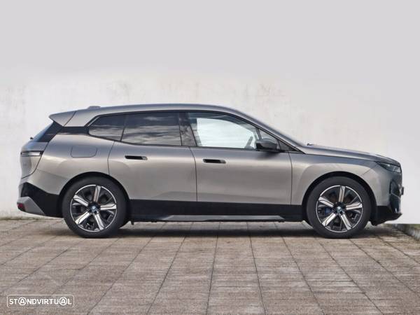 BMW iX xDrive 40 Pack Desportivo - 3