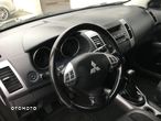 Mitsubishi Outlander 2.0 Invite 2WD - 11