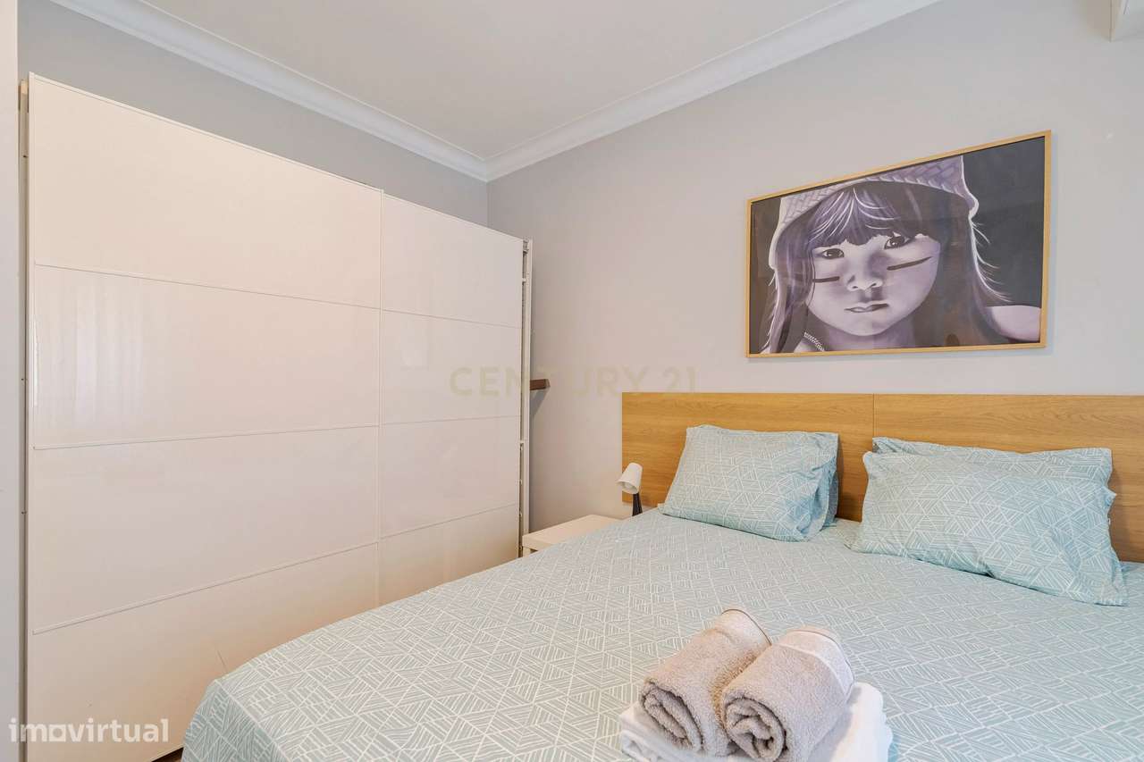 Apartamento T-3 com Terraço  Almada-13