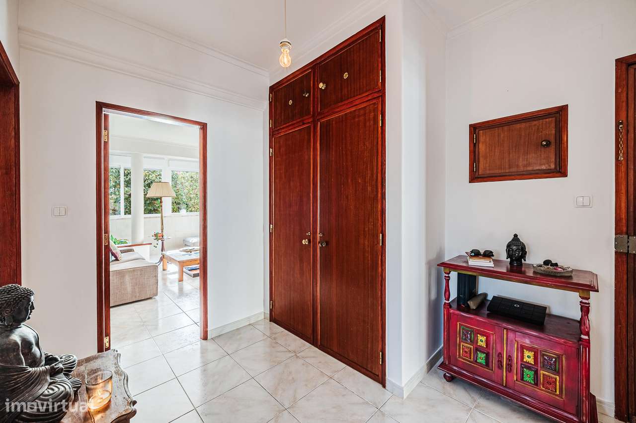 Apartamento T2 localizado nas Mercês-8
