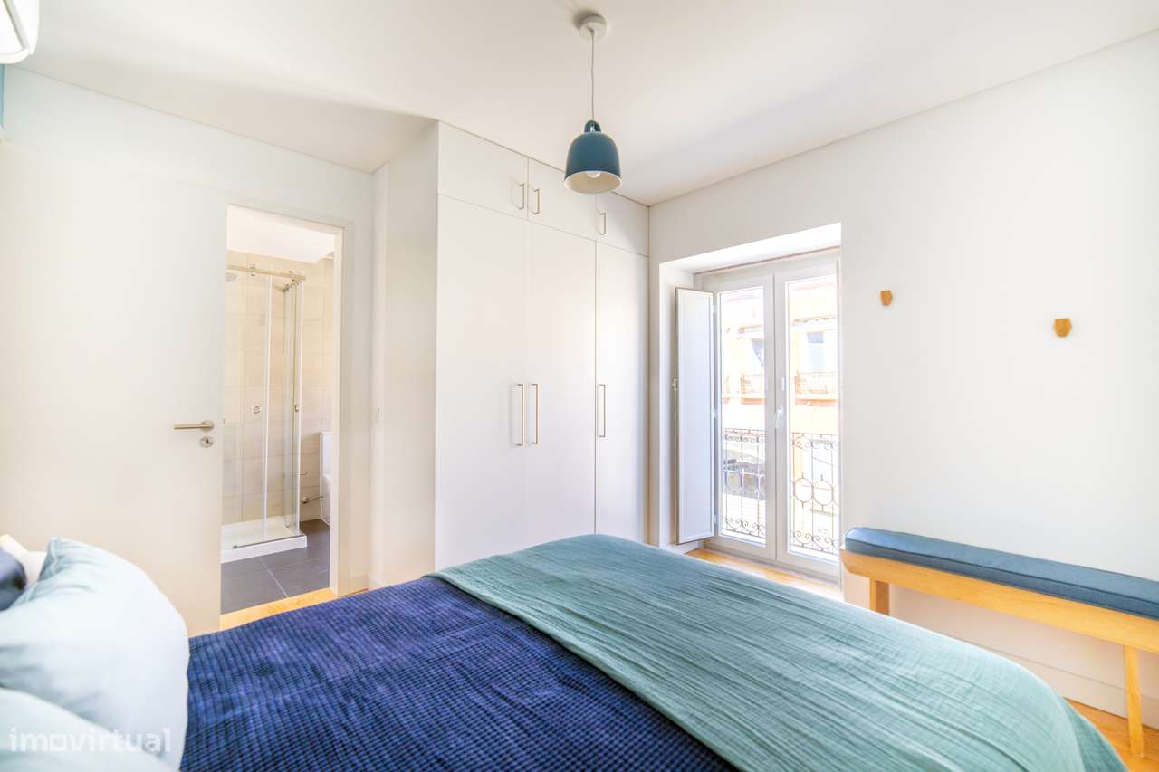 Apartamento T2 à venda no Largo Conde-Barão-40