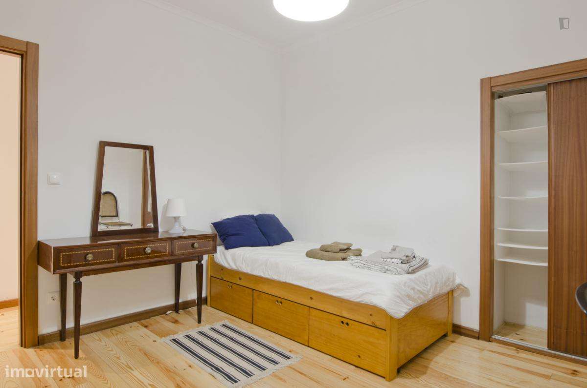 Quarto - localizado em Entrecampos Lisbon - Grande imagem: 5/8