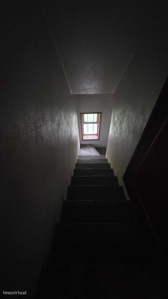 Moradia T3, de 4 frentes, em Arcozelo - Oportunidade Única!-45