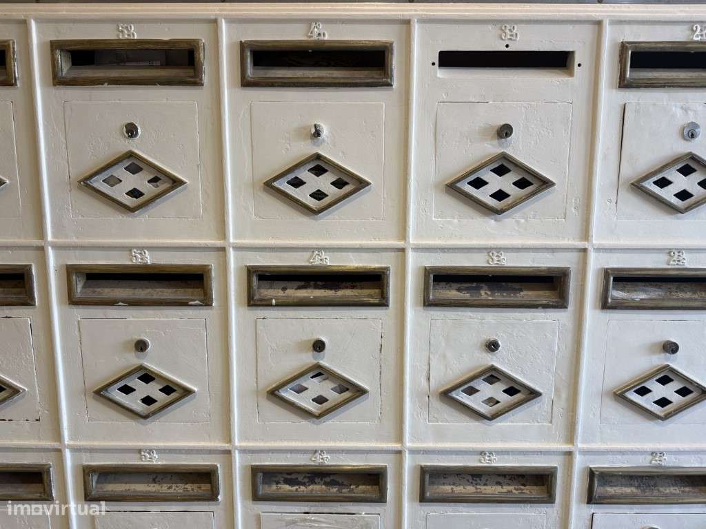 Apartamento para recuperar junto ás Amoreiras-20