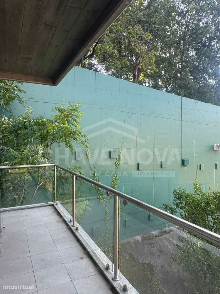 Apartamento T2 Praça das Flores, Porto-31