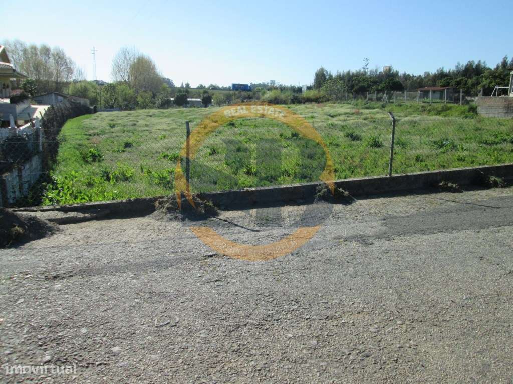 Terreno nos Arredores de Santa Maria da Feira - Grande imagem: 3/3