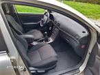 Toyota Avensis 1.8 VVT-i Combi Sol - 13