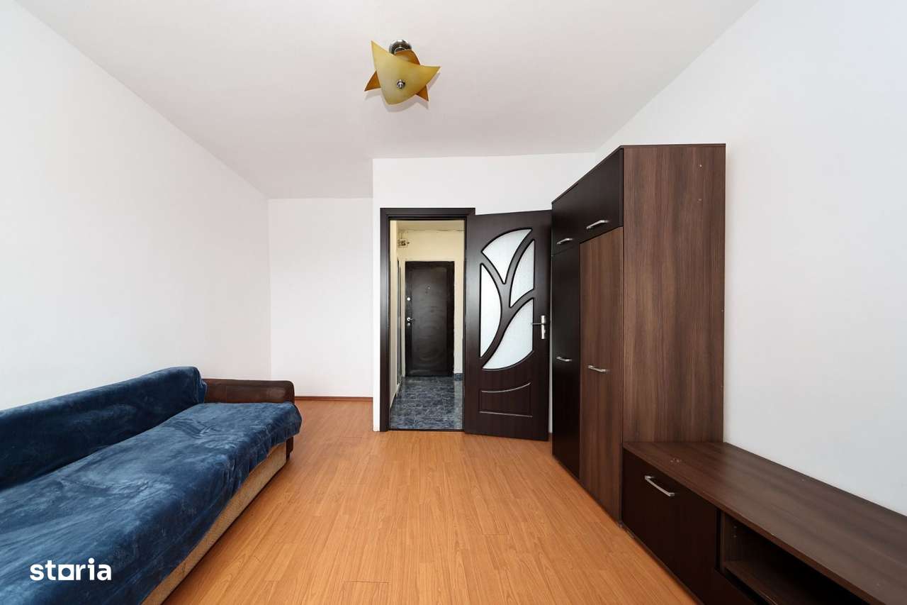 Garsoniera 21 mp Zona Tractorul-0