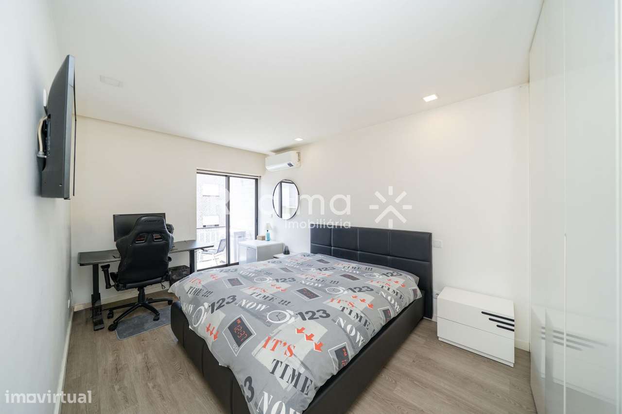 Apartamento T3 Areal- Totalmente Renovado-25