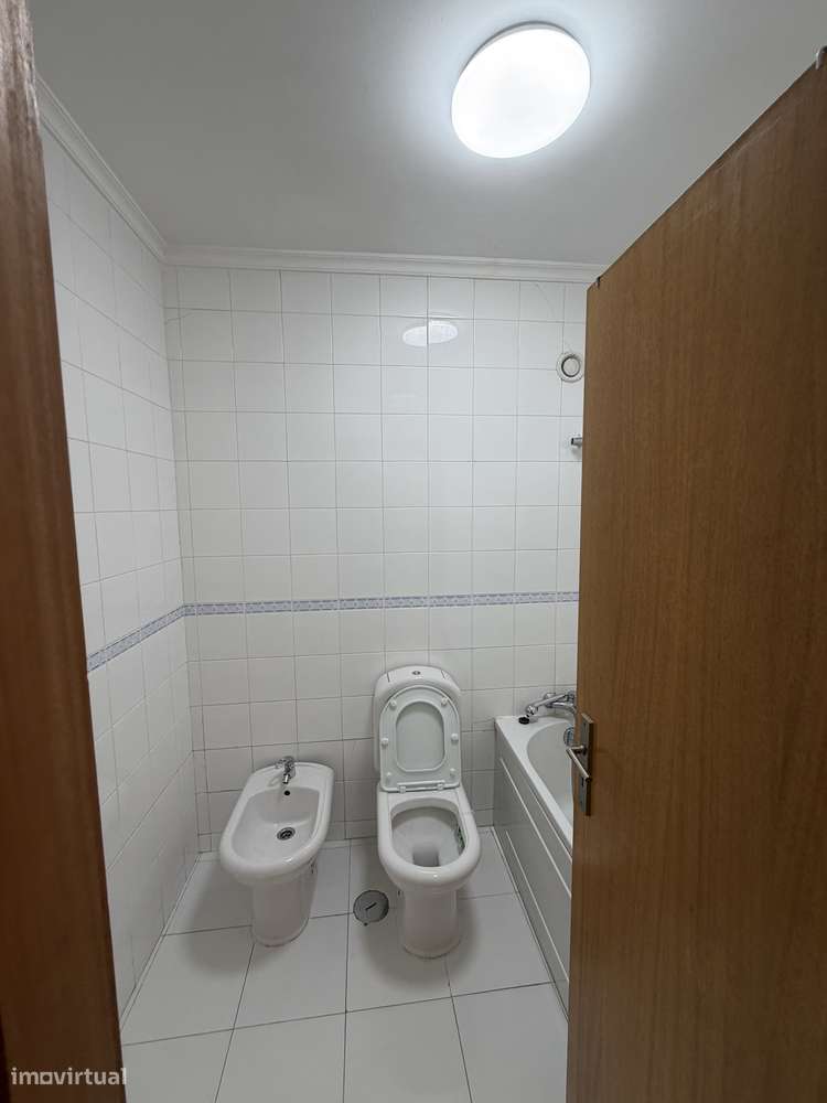 Alugo T2 com suíte Valongo - Grande imagem: 4/19