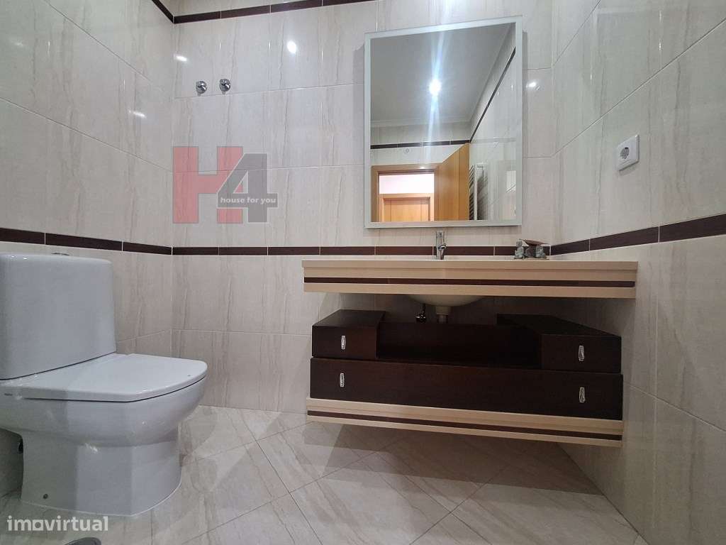 Apartamento T3 Colinas Cruzeiro com 150 m² e 4 lugares de parqueamento-24