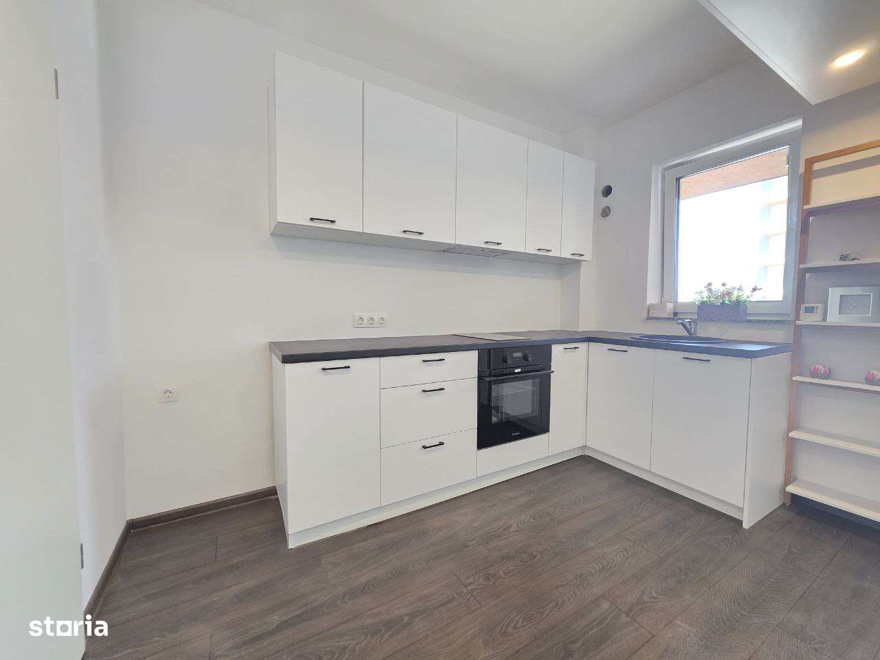 Garsoniera noua, parcare si boxa de vanzare Avantgarden 3 faza 5-13