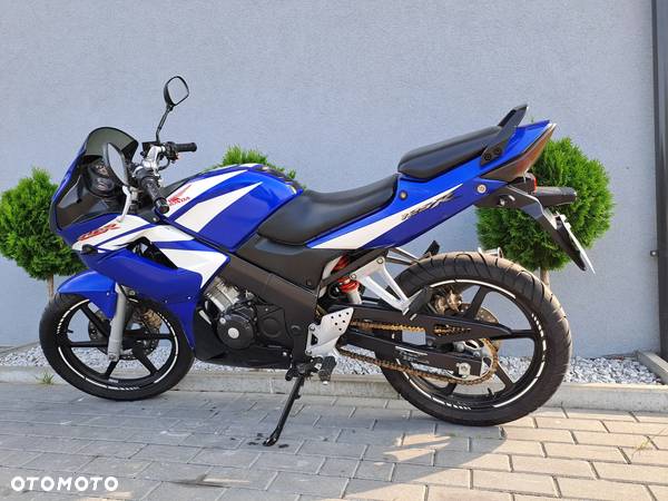 Honda CBR - 19