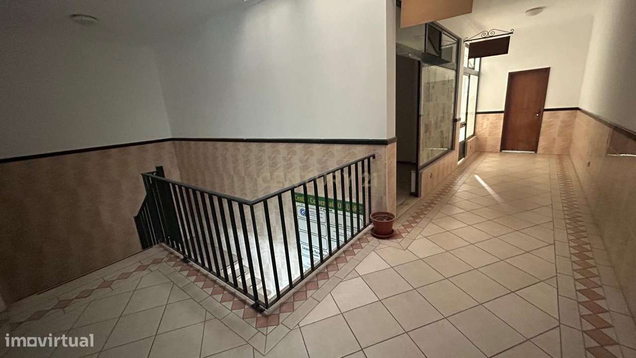 Espaço Comercial em Ílhavo (São Salvador) - 12m² - Grande imagem: 4/12