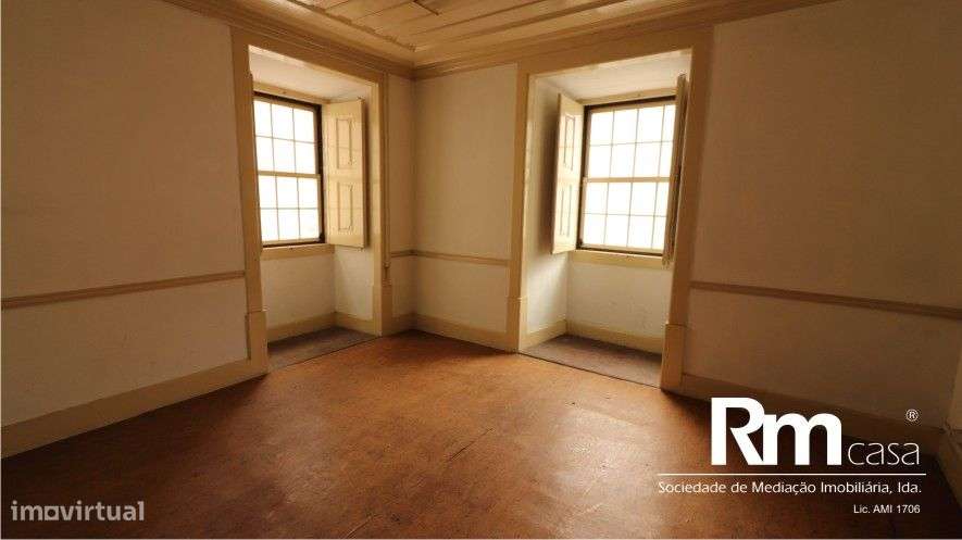 Magnifico prédio devoluto na Rua da Sofia, Largo do Terreiro da Erva-20