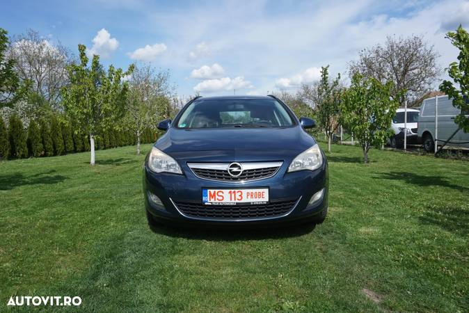 Opel Astra 2.0 CDTI DPF Innovation - 1