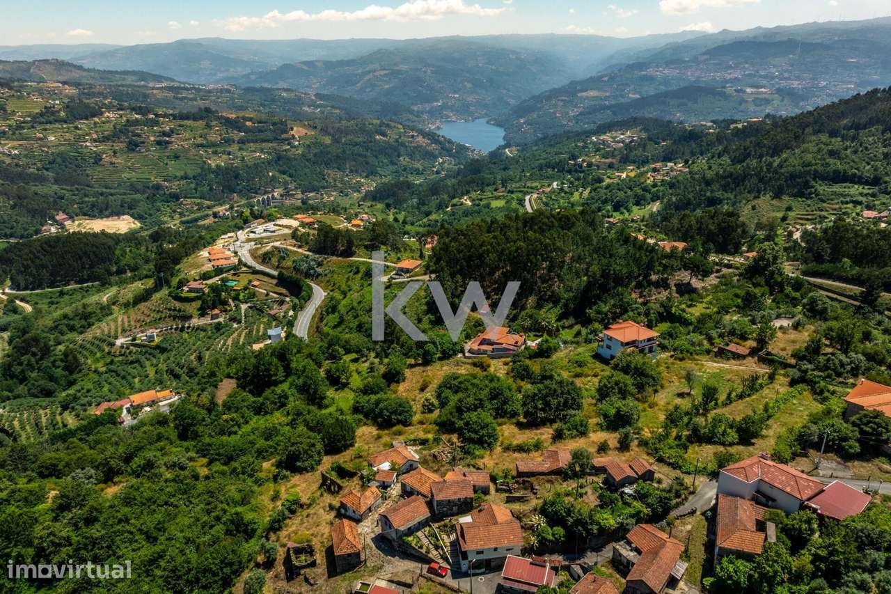 Casa em Pedra para Reabilitar | Vistas Únicas para o Rio Douro e Monta - Grande imagem: 1/29
