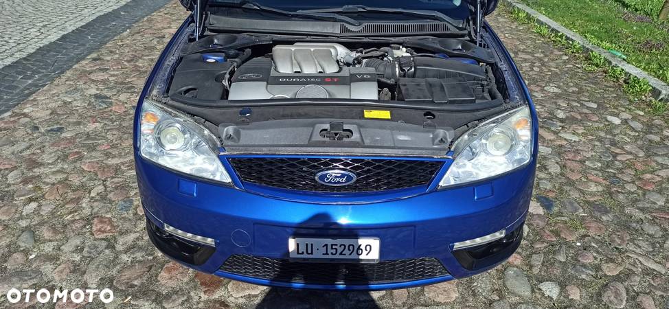 Ford Mondeo V6 ST 220 - 6