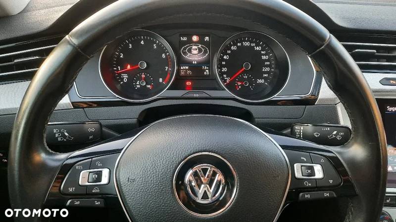 Volkswagen Passat 1.8 TSI BMT Comfortline - 11