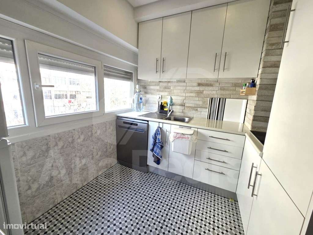 Arrenda-se T2 Mobilado e Equipado - Zona Central do Barreiro - Grande imagem: 5/13