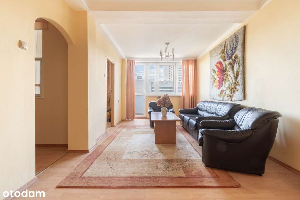 Funkcjonalne w samym sercu Katowic z balkonem-0