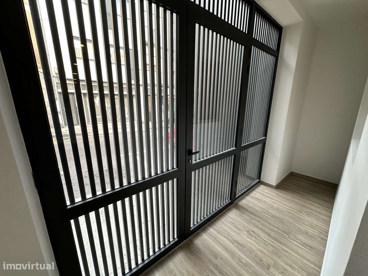 Apartamento T2 totalmente remodelado, com pátio interior - Lapa Porto-21