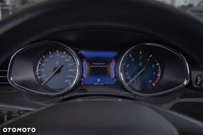 Maserati Quattroporte - 16
